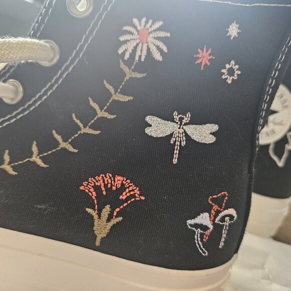 Converse - Picture 3 of 4